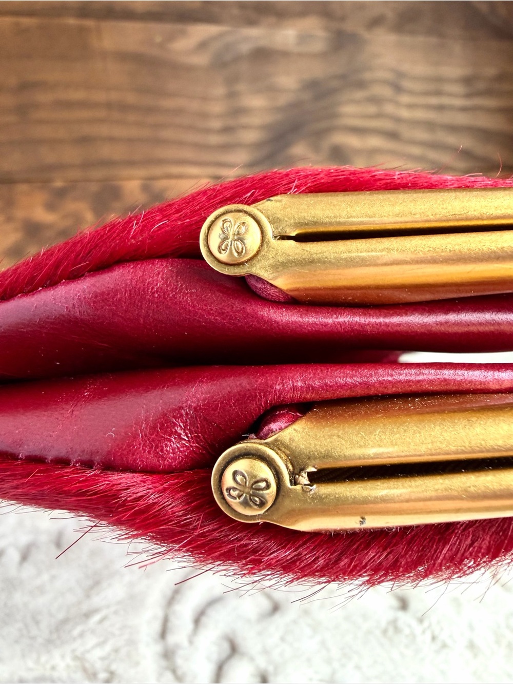 Htf HOBO Lauren Red Calf Hair Wallet Clutch Gold Metallic Kisslock Western Chic - Picture 10 of 16